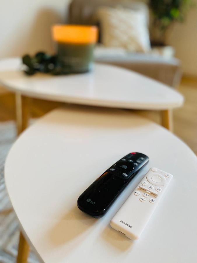 Home Cinema - Balcony - Wi-Fi & Streams Magdeburg Eksteriør bilde