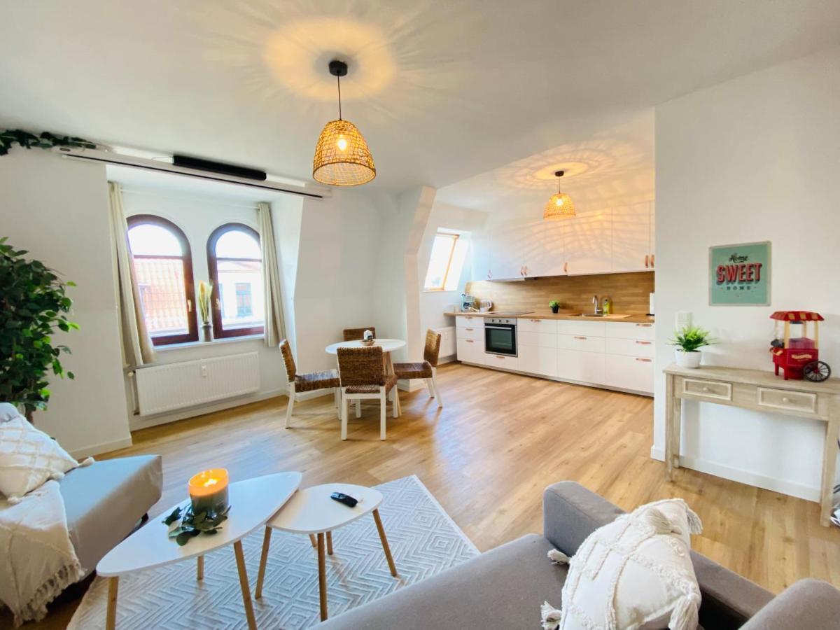 Home Cinema - Balcony - Wi-Fi & Streams Magdeburg Eksteriør bilde